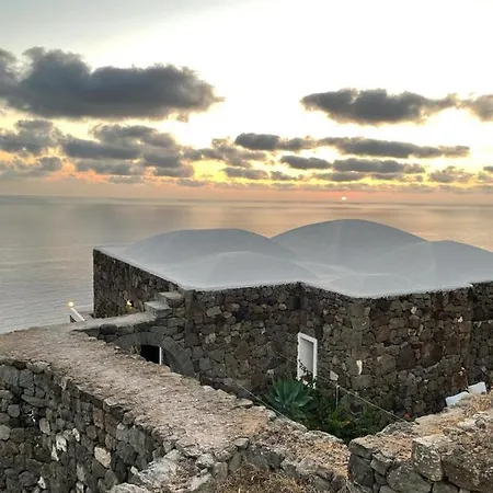 Dammuso Karace Villa *
